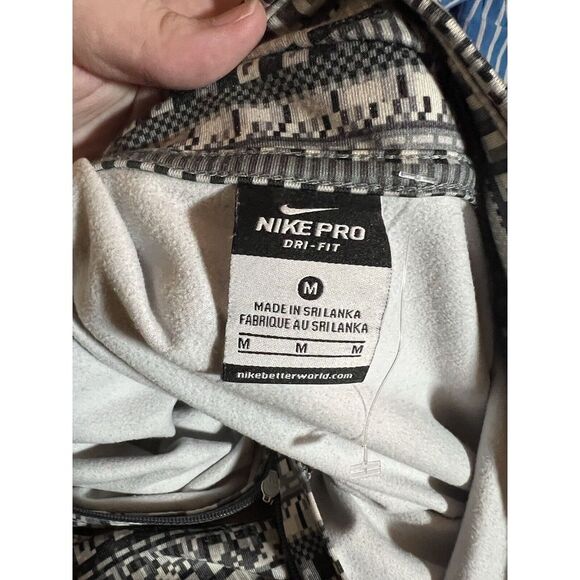 Nike Pro Pullover Womans Medium Gray Aztec Half‎ Zip Mock Neck Pullover - Picture 4 of 6